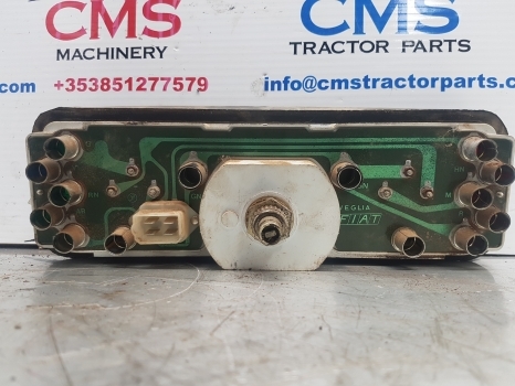 Fiat 90, 94, 46, 56 Series 90-90, 100-90 Dash Clock Instrument Cluster 5125046 - لوحة القيادة - جرار: صور 3 Fiat 90, 94, 46, 56 Series 90-90, 100-90 Dash Clock Instrument Cluster 5125046 - لوحة القيادة - جرار: صور 3
