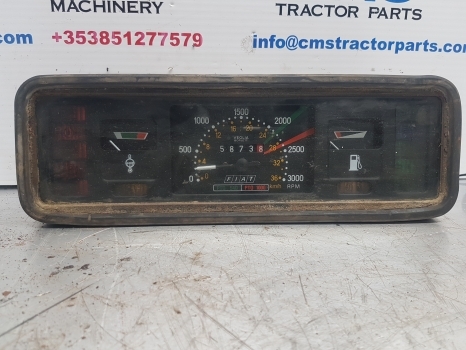 Fiat 90, 94, 46, 56 Series 90-90, 100-90 Dash Clock Instrument Cluster 5125046 - لوحة القيادة - جرار: صور 2 Fiat 90, 94, 46, 56 Series 90-90, 100-90 Dash Clock Instrument Cluster 5125046 - لوحة القيادة - جرار: صور 2