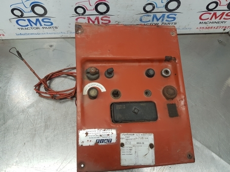 Fiat 980, Fiat 980dt, 680, 680dt, 880dt Instrument Panel 000000 - الكابينة والداخلية - جرار: صور 4 Fiat 980, Fiat 980dt, 680, 680dt, 880dt Instrument Panel 000000 - الكابينة والداخلية - جرار: صور 4