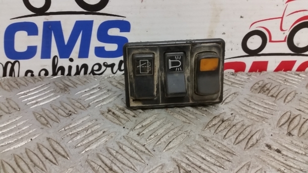 Fiat F, Fd Tf140 Control Button Housings With Buttons 5151075 - الكابينة والداخلية - جرار: صور 1 Fiat F, Fd Tf140 Control Button Housings With Buttons 5151075 - الكابينة والداخلية - جرار: صور 1