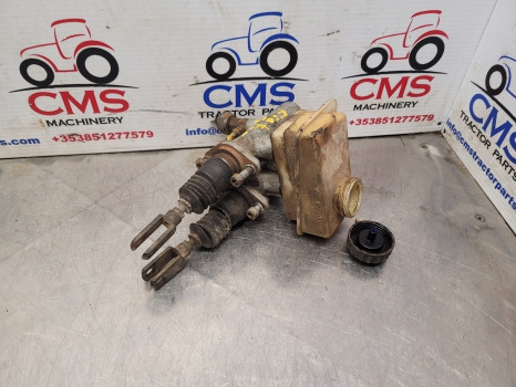 Fiat F Series F120, F130, F140 Brake Master Cylinder 5145630, 5145631, 82003369 - اسطوانة الفرامل - الآلات والماكينات الزراعية: صور 1 Fiat F Series F120, F130, F140 Brake Master Cylinder 5145630, 5145631, 82003369 - اسطوانة الفرامل - الآلات والماكينات الزراعية: صور 1