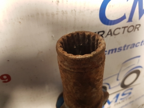 Ford 10 Series Apl 355 7610 Fwd Propeller Shaft E3nn3a425eb12b, 83946505 - عمود الكردان - جرار: صور 4 Ford 10 Series Apl 355 7610 Fwd Propeller Shaft E3nn3a425eb12b, 83946505 - عمود الكردان - جرار: صور 4