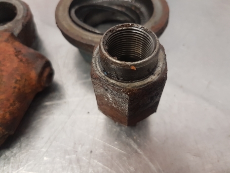 Ford 5000, 7600, 6600, 6700 Hydraulic Valve, Oil Cooler D6nnk910b, D6nnk910a - صمامات هيدروليكية - جرار: صور 3 Ford 5000, 7600, 6600, 6700 Hydraulic Valve, Oil Cooler D6nnk910b, D6nnk910a - صمامات هيدروليكية - جرار: صور 3