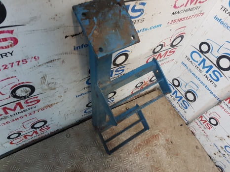 Ford 5110, 5610, 6610, 7610 Ap Cab Foot Step Rhs 83955307 - خطوة جانبية: صور 4 Ford 5110, 5610, 6610, 7610 Ap Cab Foot Step Rhs 83955307 - خطوة جانبية: صور 4