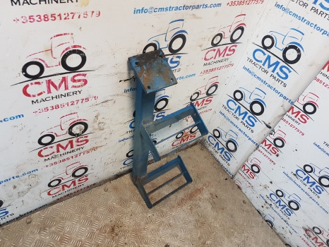 Ford 5110, 5610, 6610, 7610 Ap Cab Foot Step Rhs 83955307 - خطوة جانبية: صور 2 Ford 5110, 5610, 6610, 7610 Ap Cab Foot Step Rhs 83955307 - خطوة جانبية: صور 2