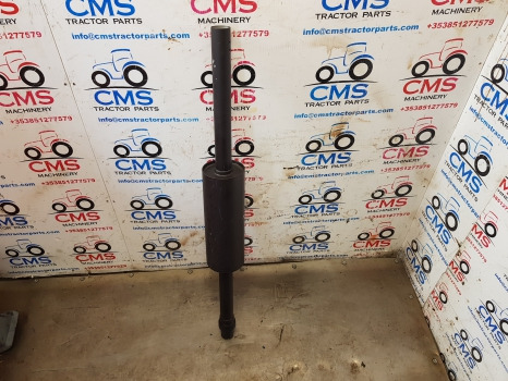 Ford 6610, 7710, 5610, 7610, 4400, 5340 Silencer Exhaust C7nn5230r, 81817063 - كاتم الصوت/ نظام العادم: صور 1 Ford 6610, 7710, 5610, 7610, 4400, 5340 Silencer Exhaust C7nn5230r, 81817063 - كاتم الصوت/ نظام العادم: صور 1