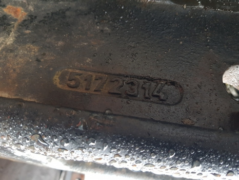 Ford 6635 Fiat L95 New Holland Tl100 Front Weight Carrier 5199414, 5172314 - ثقل موازن: صور 3 Ford 6635 Fiat L95 New Holland Tl100 Front Weight Carrier 5199414, 5172314 - ثقل موازن: صور 3