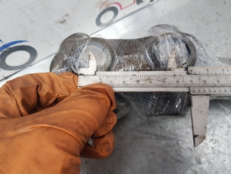 نصف رمح - جرار Ford 6810, 7610, 7810, 7910 Carraro 709 Front Axle Drive Shaft Car121566: صور 8