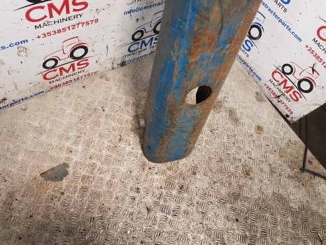 Ford 7610, 6610, 5610 Propeller Shield E4nn3n278cb11b, E4nn3n278ca11b, 83955828 - عمود الكردان - جرار: صور 3 Ford 7610, 6610, 5610 Propeller Shield E4nn3n278cb11b, E4nn3n278ca11b, 83955828 - عمود الكردان - جرار: صور 3