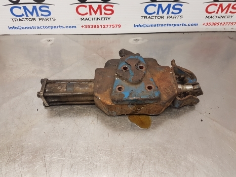 Ford 8700, 9700, Tw Series Tw15. Hydraulic Remote Valve E2nnb950ea - صمامات هيدروليكية - جرار: صور 1 Ford 8700, 9700, Tw Series Tw15. Hydraulic Remote Valve E2nnb950ea - صمامات هيدروليكية - جرار: صور 1