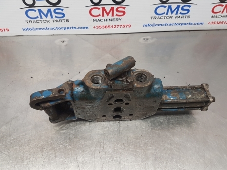 Ford 8700, 9700, Tw Series Tw15 Hydraulic Remote Valve E2nnb950ea - صمامات هيدروليكية - جرار: صور 4 Ford 8700, 9700, Tw Series Tw15 Hydraulic Remote Valve E2nnb950ea - صمامات هيدروليكية - جرار: صور 4