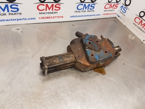 Ford 8700, 9700, Tw Series Tw15. Hydraulic Remote Valve E2nnb950ea - صمامات هيدروليكية - جرار: صور 2 Ford 8700, 9700, Tw Series Tw15. Hydraulic Remote Valve E2nnb950ea - صمامات هيدروليكية - جرار: صور 2