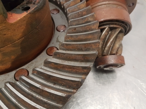 Ford New Holland 7840, Ts, 40, Bevel Gear And Differential 81866326, F0nn4209ca - التفاضلية والعتاد - الآلات والماكينات الزراعية: صور 4 Ford New Holland 7840, Ts, 40, Bevel Gear And Differential 81866326, F0nn4209ca - التفاضلية والعتاد - الآلات والماكينات الزراعية: صور 4