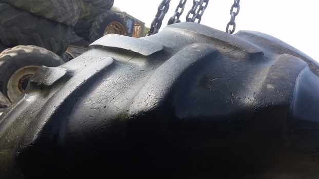 Ford Rear Tyre 16.9-38. Please Check By The Photos. - الإطارات - جرار: صور 2 Ford Rear Tyre 16.9-38. Please Check By The Photos. - الإطارات - جرار: صور 2