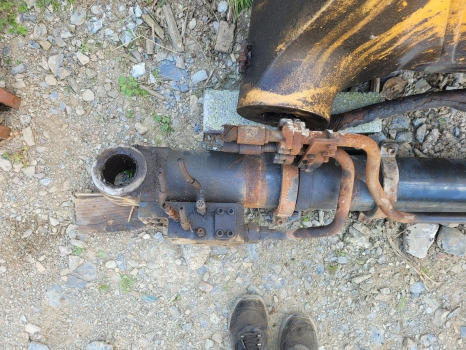 Hyundai Hx220lc Boom Lift Ram Cylinder 31k6-50110, 31k6-50120, 31y1-45410 - الاسطوانة الهيدروليكية - حفارة: صور 2 Hyundai Hx220lc Boom Lift Ram Cylinder 31k6-50110, 31k6-50120, 31y1-45410 - الاسطوانة الهيدروليكية - حفارة: صور 2