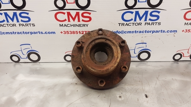International 2wd Hub 67527c91 , 67527c92 - محاور - جرار: صور 1 International 2wd Hub 67527c91 , 67527c92 - محاور - جرار: صور 1