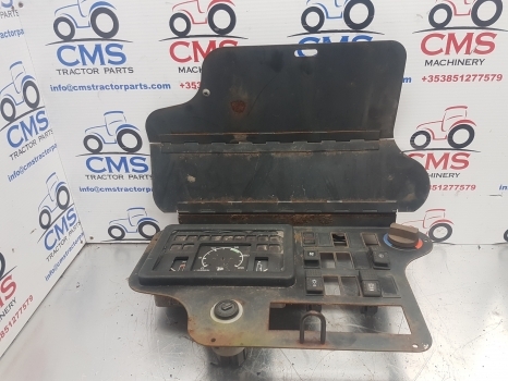 Jcb 2cx Cab Dashboard Interior Panel 142/00541 - لوحة القيادة - حفار متعدد الاستخدام: صور 1 Jcb 2cx Cab Dashboard Interior Panel 142/00541 - لوحة القيادة - حفار متعدد الاستخدام: صور 1