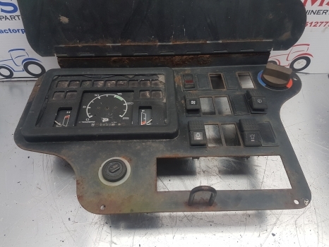 Jcb 2cx Cab Dashboard Interior Panel 142/00541 - لوحة القيادة - حفار متعدد الاستخدام: صور 2 Jcb 2cx Cab Dashboard Interior Panel 142/00541 - لوحة القيادة - حفار متعدد الاستخدام: صور 2