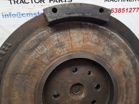 John Deere 3130, 3030, 1830, 2030, 2130  Flywheel Ar92508, At26482, T28432 - دولاب الموازنة: صور 4 John Deere 3130, 3030, 1830, 2030, 2130  Flywheel Ar92508, At26482, T28432 - دولاب الموازنة: صور 4