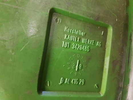 John Deere 3350, 2955, 3050, 3150 Fuel Tank Original Al59759, Al41629 - خزان وقود - جرار: صور 4 John Deere 3350, 2955, 3050, 3150 Fuel Tank Original Al59759, Al41629 - خزان وقود - جرار: صور 4