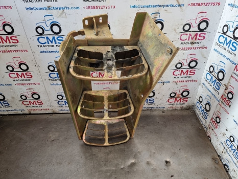 John Deere 6135r, 6r Series, Cab Footstep, Step Lhs Al238148, Al221038 - خطوة جانبية: صور 1 John Deere 6135r, 6r Series, Cab Footstep, Step Lhs Al238148, Al221038 - خطوة جانبية: صور 1