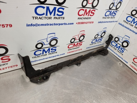 John Deere 6145r, 6r Series, Bbottom Front Hood Support L206141 - هيكل السيارة الخارجية: صور 2 John Deere 6145r, 6r Series, Bbottom Front Hood Support L206141 - هيكل السيارة الخارجية: صور 2