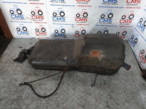 Lamborghini 1106 4wd Left Hand Side Diesel Tank 0.257.8145.3 - خزان وقود - جرار: صور 1 Lamborghini 1106 4wd Left Hand Side Diesel Tank 0.257.8145.3 - خزان وقود - جرار: صور 1