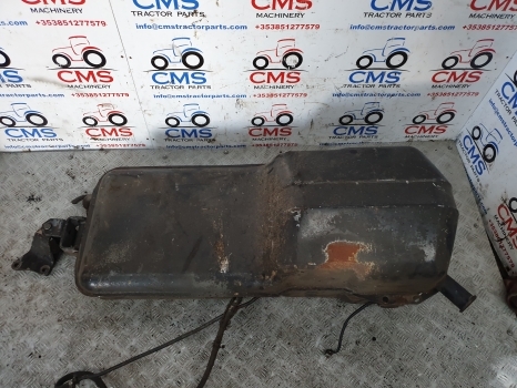 Lamborghini 1106 4wd Left Hand Side Diesel Tank 0.257.8145.3 - خزان وقود - جرار: صور 2 Lamborghini 1106 4wd Left Hand Side Diesel Tank 0.257.8145.3 - خزان وقود - جرار: صور 2