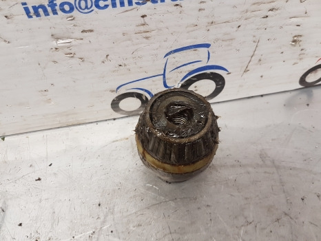 Landini Vision 80, 95, 105 Front Axle King Pin 3557985m1 - تعليق: صور 2 Landini Vision 80, 95, 105 Front Axle King Pin 3557985m1 - تعليق: صور 2