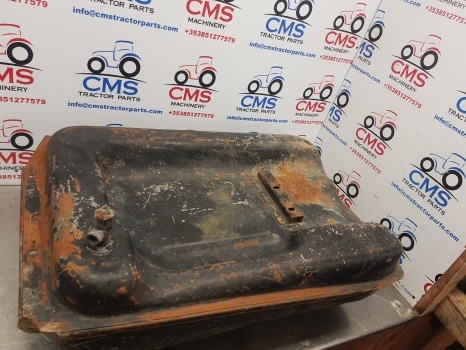 Massey Ferguson 135, 100series Fuel Tank Original , Check Measurement 1861644m91 - خزان وقود - جرار: صور 4 Massey Ferguson 135, 100series Fuel Tank Original , Check Measurement 1861644m91 - خزان وقود - جرار: صور 4