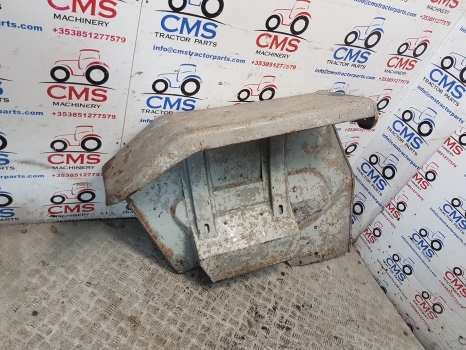 Massey Ferguson 135 Mudguard Rhs 1884878m91 - درابزين - الآلات والماكينات الزراعية: صور 2 Massey Ferguson 135 Mudguard Rhs 1884878m91 - درابزين - الآلات والماكينات الزراعية: صور 2