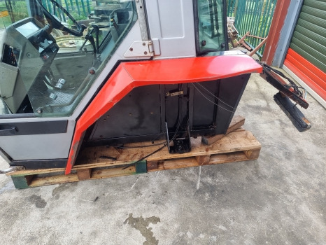 الكبائن Massey Ferguson 3000 Series, 3050, 3070, 3080, 3090 Cab Complete Sold, Sold: صور 6 الكبائن Massey Ferguson 3000 Series, 3050, 3070, 3080, 3090 Cab Complete Sold, Sold: صور 6