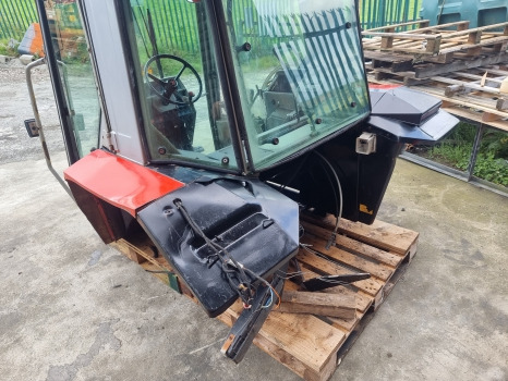 الكبائن Massey Ferguson 3000 Series, 3050, 3070, 3080, 3090 Cab Complete Sold, Sold: صور 10 الكبائن Massey Ferguson 3000 Series, 3050, 3070, 3080, 3090 Cab Complete Sold, Sold: صور 10