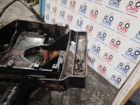 Massey Ferguson 4245, 4255, 4265, 4260, 4345 Front Weight Carrier 3809239p92 - ثقل موازن: صور 4 Massey Ferguson 4245, 4255, 4265, 4260, 4345 Front Weight Carrier 3809239p92 - ثقل موازن: صور 4