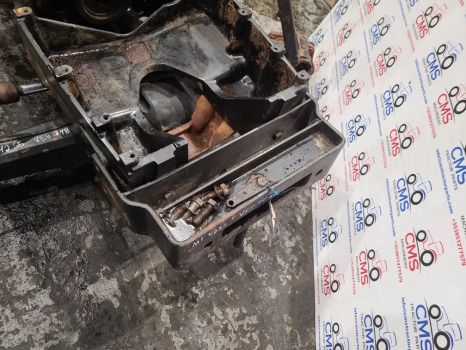 Massey Ferguson 4245, 4255, 4265, 4260, 4345 Front Weight Carrier 3809239p92 - ثقل موازن: صور 1 Massey Ferguson 4245, 4255, 4265, 4260, 4345 Front Weight Carrier 3809239p92 - ثقل موازن: صور 1