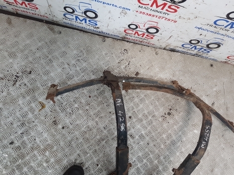 Massey Ferguson 4255, 390, 4255 Front Axle Mudguard Bracket Pair 3760052m10 - درابزين - الآلات والماكينات الزراعية: صور 3 Massey Ferguson 4255, 390, 4255 Front Axle Mudguard Bracket Pair 3760052m10 - درابزين - الآلات والماكينات الزراعية: صور 3