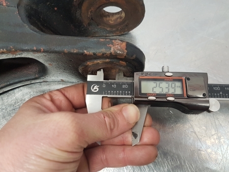 Massey Ferguson 4255, 4220 4000, 4100 Series Cross Shaft Lift Arm Lhs 3817639m91 - علم السوائل المتحركة - جرار: صور 5 Massey Ferguson 4255, 4220 4000, 4100 Series Cross Shaft Lift Arm Lhs 3817639m91 - علم السوائل المتحركة - جرار: صور 5