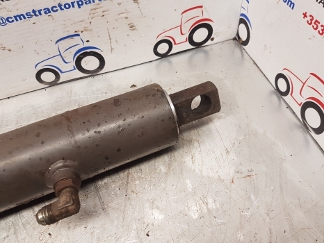 Massey Ferguson 6100, 6200 Ser. 6160 Hydraulic Lift Assistor Cylinder 3617433m91 - الاسطوانة الهيدروليكية - جرار: صور 3 Massey Ferguson 6100, 6200 Ser. 6160 Hydraulic Lift Assistor Cylinder 3617433m91 - الاسطوانة الهيدروليكية - جرار: صور 3