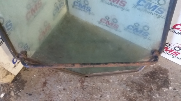 Massey Ferguson 699, Landini Cab Door Glass Rhs Lhs 3301841m3 , 3301845m3. - باب و قطع الغيار - جرار: صور 3 Massey Ferguson 699, Landini Cab Door Glass Rhs Lhs 3301841m3 , 3301845m3. - باب و قطع الغيار - جرار: صور 3