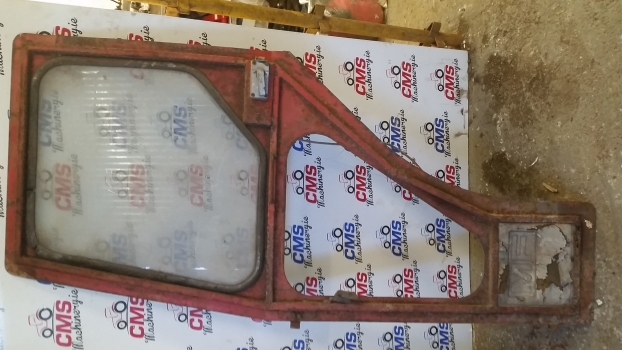 Massey Ferguson Cab Door Right - باب و قطع الغيار - جرار: صور 5 Massey Ferguson Cab Door Right - باب و قطع الغيار - جرار: صور 5