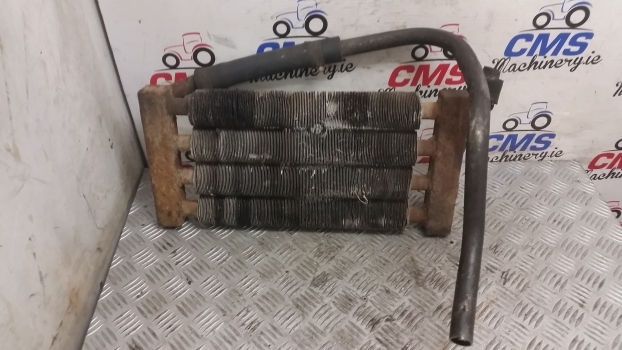 Massey Ferguson Cooler Radiator, Cooler 1462469m91 - المشعاع - جرار: صور 4 Massey Ferguson Cooler Radiator, Cooler 1462469m91 - المشعاع - جرار: صور 4