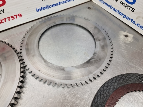 New Holland Case T6, T7, T6000, Cl4 Front Axle Brake Plate Disc Kit 87608346 - أقراص الفرامل: صور 4 New Holland Case T6, T7, T6000, Cl4 Front Axle Brake Plate Disc Kit 87608346 - أقراص الفرامل: صور 4