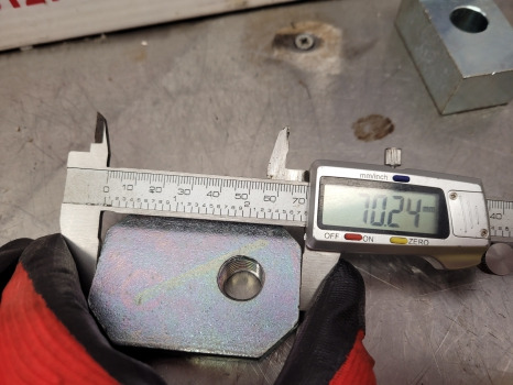 New Holland Case Tm, Mxm, T6, T7, Tsa, T7000, Maxxum, Puma Fan Weight Lock Plate Kit 82012443 - ثقل موازن: صور 5 New Holland Case Tm, Mxm, T6, T7, Tsa, T7000, Maxxum, Puma Fan Weight Lock Plate Kit 82012443 - ثقل موازن: صور 5