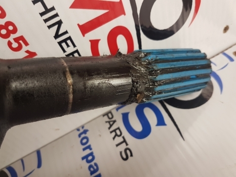 New Holland Lm415a, Lm425a, Lm435a, Lm445a Front Cardan Drive Shaft 85820673 - عمود الكردان - رافعة تلسكوبية: صور 3 New Holland Lm415a, Lm425a, Lm435a, Lm445a Front Cardan Drive Shaft 85820673 - عمود الكردان - رافعة تلسكوبية: صور 3