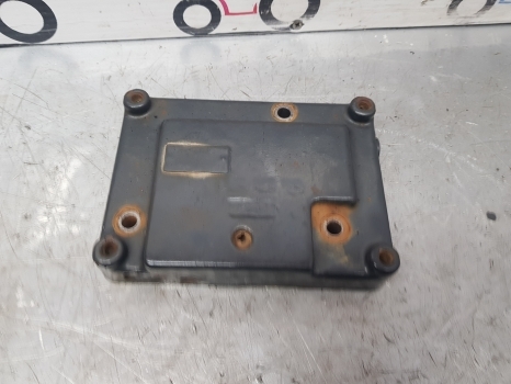 New Holland T5, T6 5.95, T5.105, T5.115 Spool Valve Top End Plate 5192188 - صمامات هيدروليكية - جرار: صور 3 New Holland T5, T6 5.95, T5.105, T5.115 Spool Valve Top End Plate 5192188 - صمامات هيدروليكية - جرار: صور 3