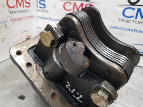 أجزاء الفرامل - جرار New Holland T5, T6, T6000, Tsa, Tm Series Tm130 Parking Brake Assy 47127186: صور 8