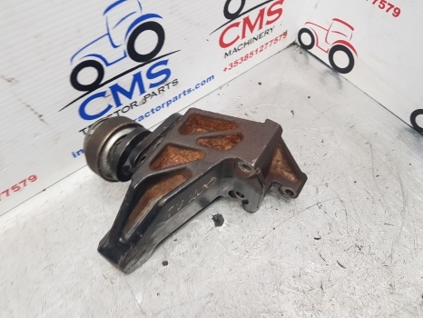 New Holland T6, T6000, T7.200 Case Air Conditioning Compressor Bracket 84221441 - كمبروسر مكيف - جرار: صور 5 New Holland T6, T6000, T7.200 Case Air Conditioning Compressor Bracket 84221441 - كمبروسر مكيف - جرار: صور 5