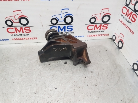 New Holland T6, T6000, T7.200 Case Air Conditioning Compressor Bracket 84221441 - كمبروسر مكيف - جرار: صور 4 New Holland T6, T6000, T7.200 Case Air Conditioning Compressor Bracket 84221441 - كمبروسر مكيف - جرار: صور 4