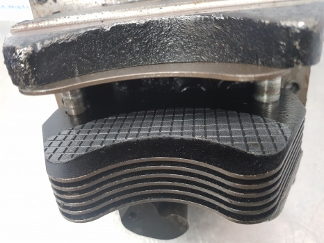 أجزاء الفرامل New Holland T7030, T7000, Case Puma, Parking Brake Kit 87302462, 47130368: صور 7