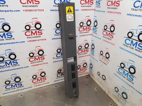 New Holland Tm Series Tm150, Tm130, Tm140, Tm155 Cab Interior Panel Rhs 82017218 - الكابينة والداخلية: صور 1 New Holland Tm Series Tm150, Tm130, Tm140, Tm155 Cab Interior Panel Rhs 82017218 - الكابينة والداخلية: صور 1